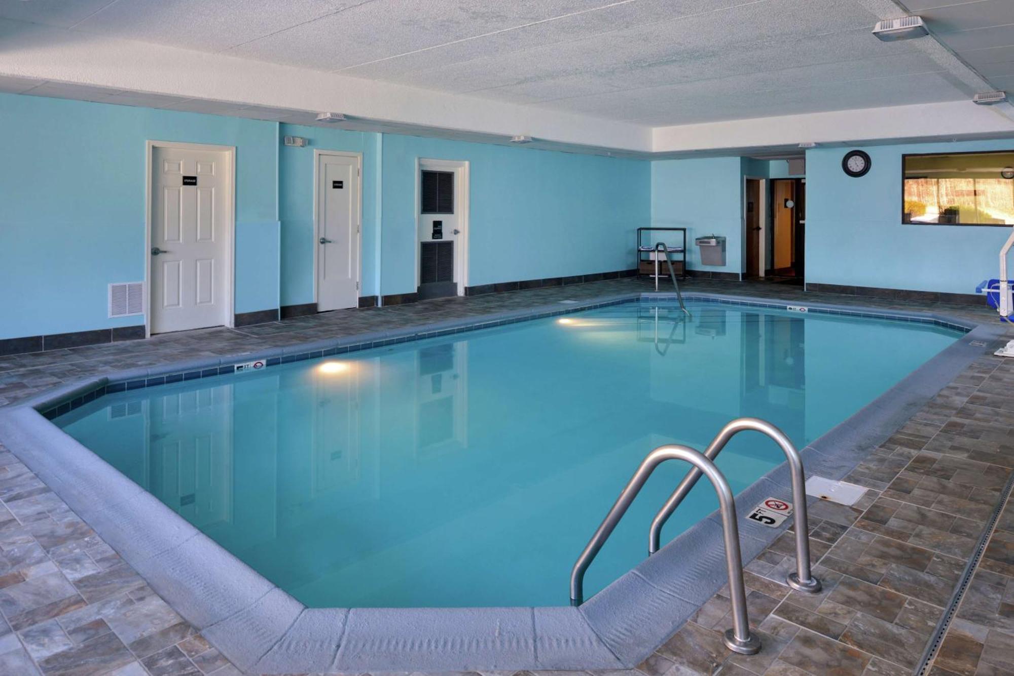 Hampton Inn Columbus-East Пікерінгтон Екстер'єр фото