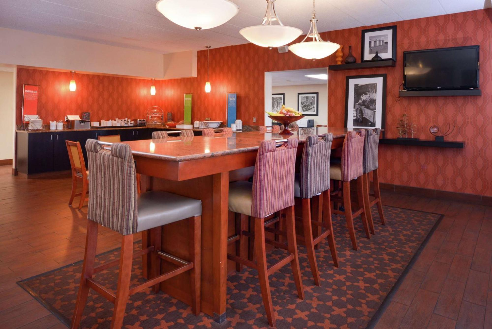 Hampton Inn Columbus-East Пікерінгтон Екстер'єр фото